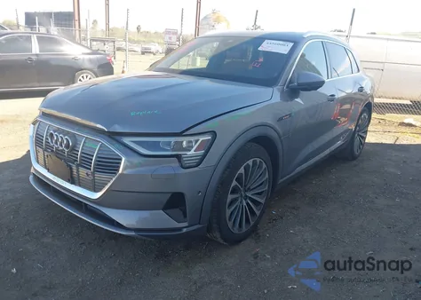 2019 Audi E-Tron Premium Plus из США, поврежденный, VIN WA1VABGE8KB012625